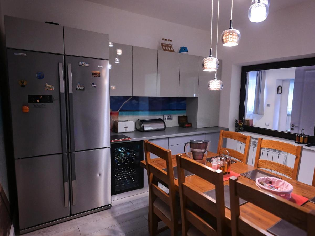 Ase Premium House Villa Suceava Bagian luar foto