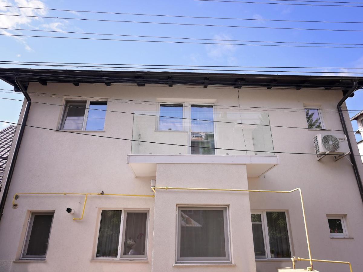 Ase Premium House Villa Suceava Bagian luar foto